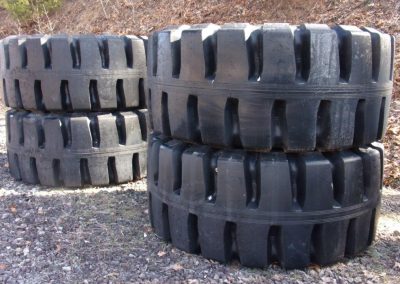 (4) BRIDGESTONE 35-65-33 WIDE 65 STEELBREAKER TIRES