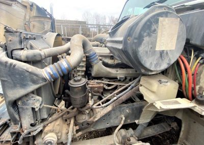 1996 INT. 8200 ROAD TRACTOR (10)