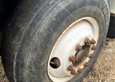 1996 INT. 8200 ROAD TRACTOR (13)