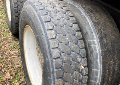 1996 INT. 8200 ROAD TRACTOR (16)