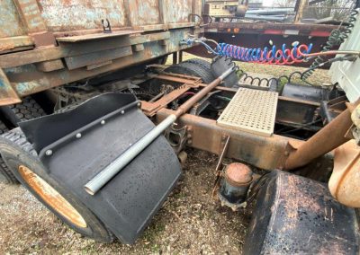 1996 INT. 8200 ROAD TRACTOR (23)