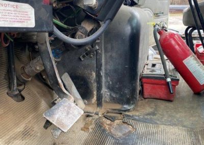 1996 INT. 8200 ROAD TRACTOR (31)