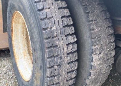 1999 INT. 4700 (17)