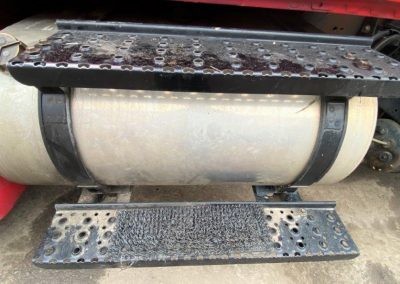 2003 INT. 4300 FLATBED (28)