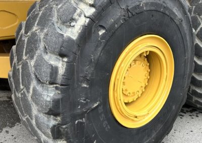 2006 CAT 740 (11)
