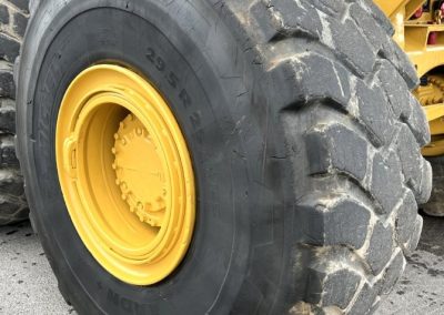2006 CAT 740 (12)