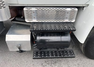 2012 INT. MECHANICS TRUCK (19)